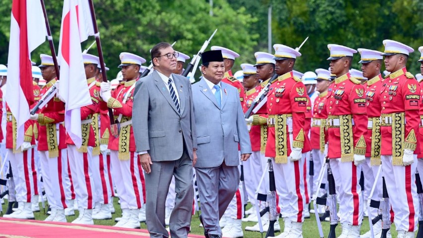 Presiden Prabowo Subianto menyambut kedatangan Perdana Menteri (PM) Jepang, Ishiba Shigeru, di Istana Kepresidenan Bogor, pada Sabtu (11/1/2025). Foto: BPMI Setpres