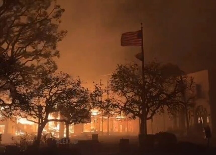 Kebakaran di Los Angeles. Foto: Tangkapan layar video X