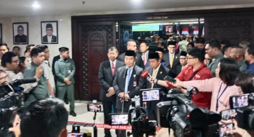 Ketua DPRD DKI Jakarta, Choiruddin usai sidang paripurna. Foto: sofian/ipol.id