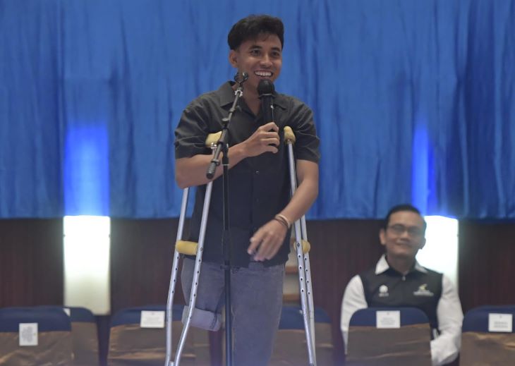 Anggi Wahyuda, pendaki yang juga komika penyandang disabilitas asal Binjai, Sumatera Utara. Foto: Kemenpora