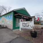 Dita's Market, duta menu dan produk Indonesia di kota kecil Metuchen, New Jersey, yang dimiliki Anita Sumarauw. Foto: Taris Hirzi Iman/VOA