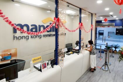 Livin’ by Mandiri sebagai pilihan utama bagi PMI dalam mengelola keuangan mereka dari luar negeri, yang tercermin dari jumlah pengguna Livin’ by Mandiri di luar negeri meningkat hampir dua kali lipat, mencapai 100 ribu pengguna pada akhir 2024. Foto: Dok Bank Mandiri