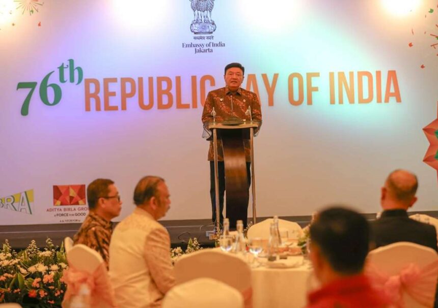 Menko Polkam, Jenderal (Purn) Budi Gunawan dalam perayaan 76 tahun hubungan diplomatik yang berlangsung di Ballroom Hotel Ritz Carlton, Mega Kuningan, Jakarta. Foto: Humas Kemenko Polkam