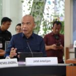 Jaksa Agung Muda Intelijen (Jamintel), Reda Manthovani dalam sosialisasi Peraturan Menteri Desa dan Pembangunan Daerah Tertinggal Nomor 2 Tahun 2024 tentang Petunjuk Operasional atas Fokus Penggunaan Dana Desa Tahun 2025 di Jakarta, Senin (20/1/2025). Foto: Intelijen Kejaksaan Agung RI