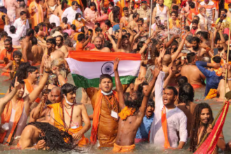 Mahakumbh Mela, atau Festival Teko Besar, adalah tonggak sejarah terbesar dalam kalender keagamaan Hindu. Foto: ABP News