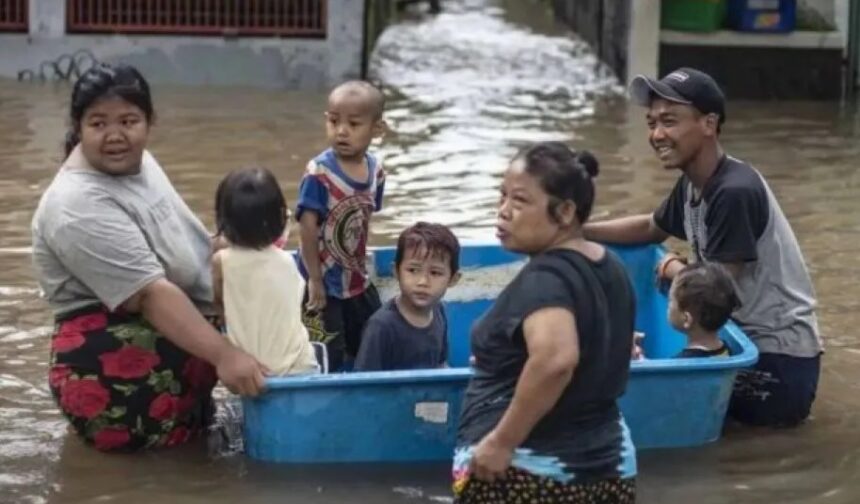 Jakarta Dikepung Banjir