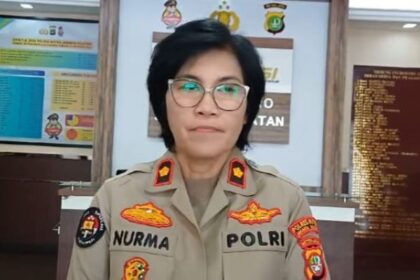 Kasi Humas Polres Metro Jakarta Selatan, Kompol Nurma Dewi saat memberikan keterangan terkait kasus dugaan pelecehan seksual dialami korban anak berusia 5 tahun dan pelaku anak 14 tahun di TKP di kawasan Rawajati, Pancoran, Selasa (7/1/2025). Foto: Ist