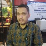 Peneliti Senior Lingkaran Survei Indonesia (LSI) Denny JA, Ardian Sopa dalam konfrensi pers hasil temuan dan riset terbaru LSI bertajuk 100 Hari Prabowo-Gibran Rangking yang Positif dan Negatif, Jumat (24/1/2025). Foto: Joesvicar Iqbal/ipol.id