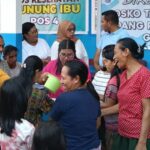 Suasana pembagian makanan kacang hijau di pos pengungsian SMK Akesibu, Halmahera Barat, pada Rabu (29/1/2025) pagi. Foto: Satgas PB Erupsi Gunung Ibu