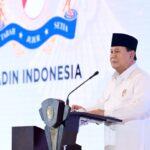 Presiden Prabowo Subianto menyampaikan pengarahan pada acara Musyawarah Nasional Konsolidasi Persatuan Kadin Indonesia, Kamis (16/1/2025). Foto: BPMI Setpres