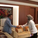 Ketua KADIN DKI Jakarta, Diana Dewi saat bertemu gubernur terpilih Pramono Anung.(Foto istimewa)