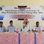 Anggota Fraksi Demokrat di DPRD DKI Jakarta, Neneng Hasanah saat pelaksanaan reses di Pulau Seribu.(