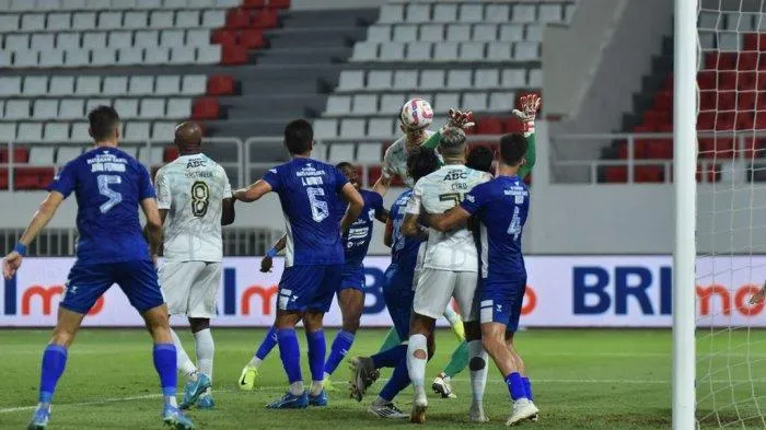 Persib vs PSIS
