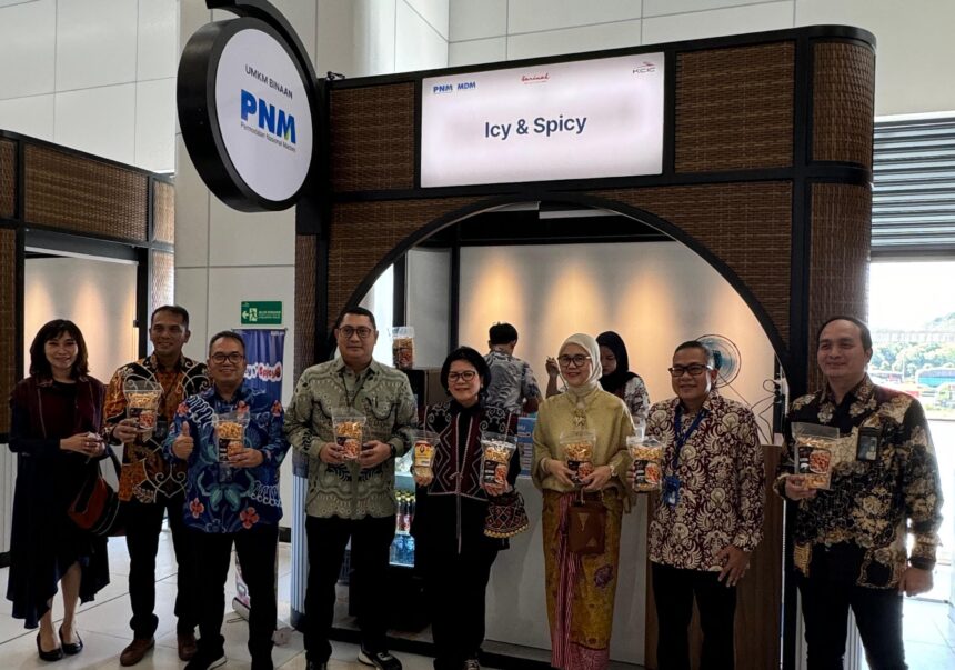 Produk-produk unggulan dari nasabah PNM resmi hadir di store ICY & SPICY serta Crunchy Buddy, yang berada di area layanan Whoosh Kereta Cepat. Foto: Ist