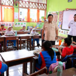 Presiden Prabowo Subianto meninjau langsung pelaksanaan program Makan Bergizi Gratis (MBG) di SDN Jati 05 Pagi, Pulogadung, Jakarta Timur, pada Senin, 3 Februari 2025. Foto: BPMI Setpres/Muchlis Jr