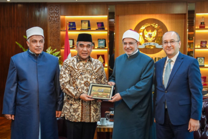 Ketua MPR RI saat menerima kunjungan Rektor Universitas Al Azhar Kairo Mesir. Foto: mpr.go.id