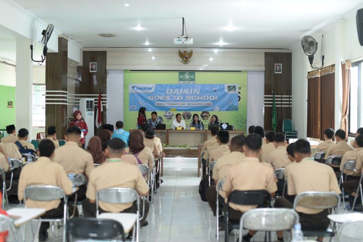 Mengawali tahun ini, PT Daikin Airconditioning Indonesia (DAIKIN memberikan paket pelatihan di Sekolah Menengah Kejuruan Nahdlatul Ulama (NU) Ma’arif Kudus, Jawa Tengah.