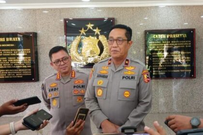 Dirtipidum Bareskrim Polri, Brigjen Djuhandani Rahardjo Puro, menyatakan tengah menyelidiki kasus pagar laut bekasi.