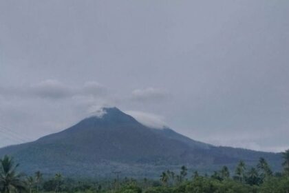 Peta rekomendasi Kawasan Rawan Bencana Gunung Lewotobi Laki-Laki, Nusa Tenggara Timur, setelah adanya penurunan level aktivitas menjadi level III (Siaga). Foto: Pusat Vulkanologi dan Mitigasi Bencana Geologi (PVMBG)