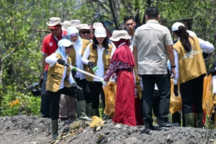 Hari Peduli Sampah Selvi Gibran