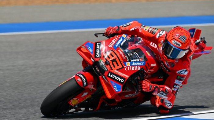 MARC MARQUEZ - Aksi Pembalap Ducati Lenovo Team Marc Marquez di Sirkuit Buriram seri MotoGP Thailand 2025. Hasil MotoGP Thailand 2025 lengkap Klasemen MotoGP 2025 terbaru Marc Marquez menggila di Buriram pada Minggu 1 Maret 2025.