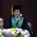 Universitas Indonesia (UI) secara resmi mengukuhkan Prof. Dr. dr. Yunia Irawati, SpM(K) sebagai Guru Besar/Profesor Fakultas Kedokteran UI dalam bidang Plastik dan Rekonstruksi Mata, hari ini. Foto/ist