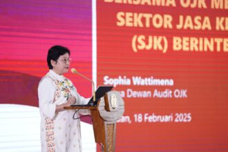 Ketua Dewan Audit OJK Sophia Wattimena dalam sambutannya pada kegiatan Governansi Insight Forum (In Fo) dengan tema "Bersama OJK Membangun Sektor Jasa Keuangan yang Berintegritas" di Aula Tengku Rizal Nurdin, Medan, Selasa.