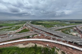 Tiga ruas tol baru di JTTS garapan Hutama Karya berhasil meraih bintang 5 setelah melalui Uji Laik Fungsi dan Operasi. Simak manfaatnya bagi pemudik. Foto: Dok. Hutama Karya