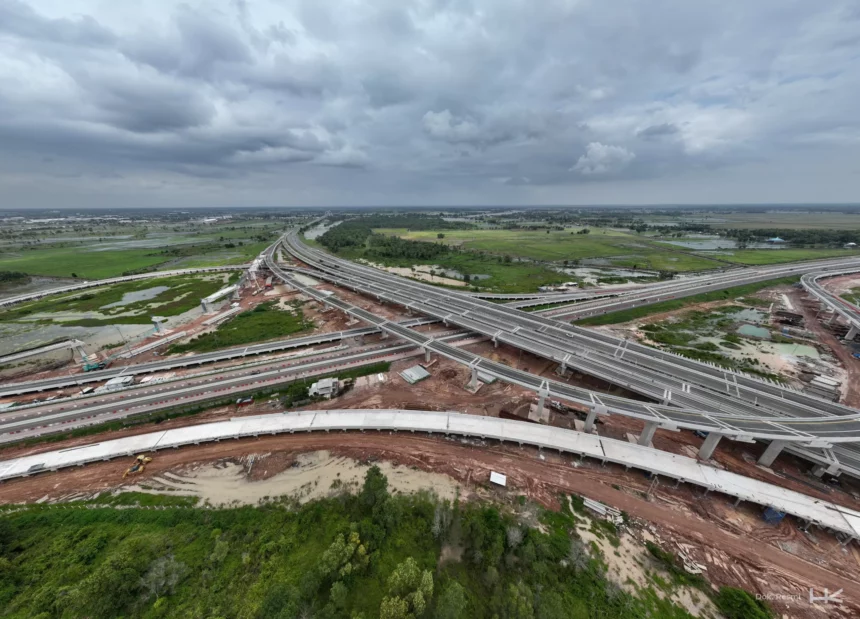 Tiga ruas tol baru di JTTS garapan Hutama Karya berhasil meraih bintang 5 setelah melalui Uji Laik Fungsi dan Operasi. Simak manfaatnya bagi pemudik. Foto: Dok. Hutama Karya