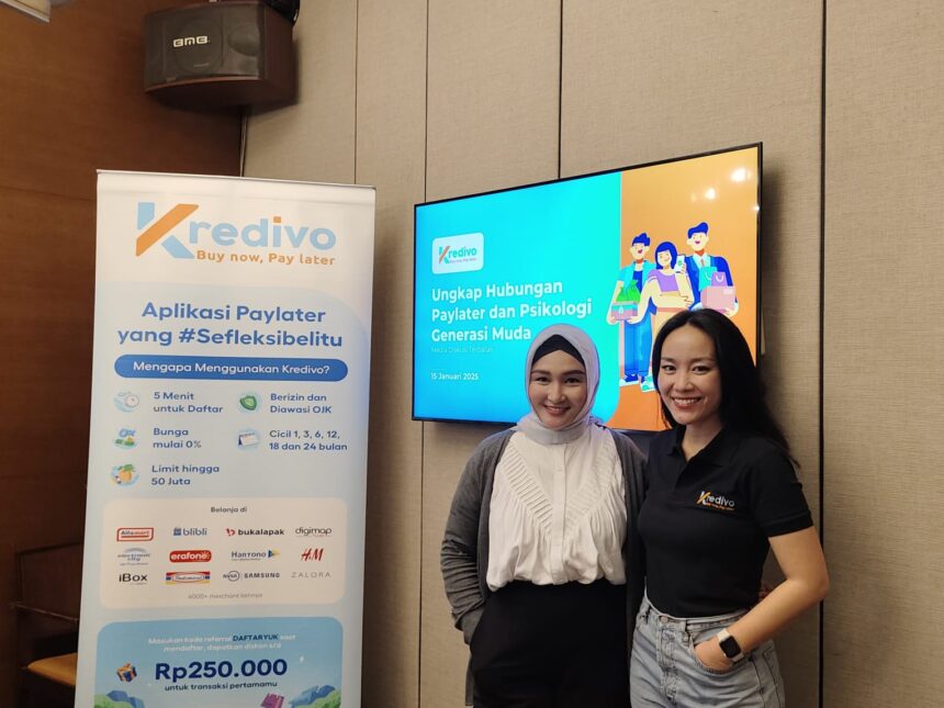 Psikolog, Psikolog Klinis, Disya Arinda bersama SVP Marketing & Communications Kredivo, Indina Andamari. Foto: Ist