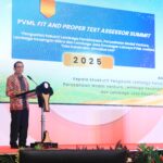 Kepala Eksekutif Pengawas Lembaga Pembiayaan, Perusahaan Modal Ventura, Lembaga Keuangan Mikro dan Lembaga Jasa Keuangan Lainnya OJK Agusman dalam sambutannya pada kegiatan “PVML Fit and Proper Test Assessor Summit Tahun 2025” di Jakarta, Kamis (27/2), yang diikuti oleh Tim Penilai Kemampuan dan Kepatutan PVML (Tim Penilai) yang berasal baik dari internal, maupun eksternal OJK.