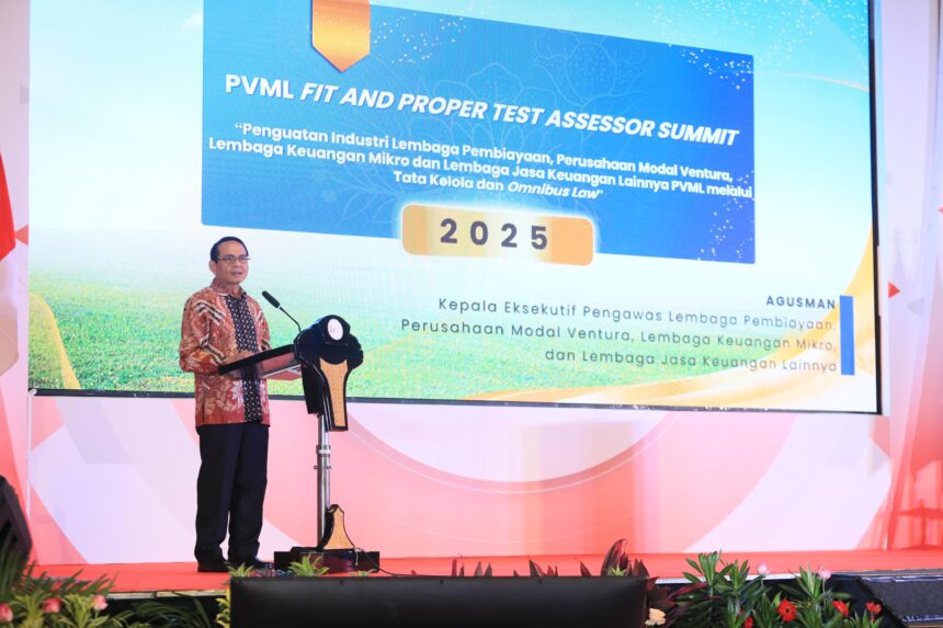 Kepala Eksekutif Pengawas Lembaga Pembiayaan, Perusahaan Modal Ventura, Lembaga Keuangan Mikro dan Lembaga Jasa Keuangan Lainnya OJK Agusman dalam sambutannya pada kegiatan “PVML Fit and Proper Test Assessor Summit Tahun 2025” di Jakarta, Kamis (27/2), yang diikuti oleh Tim Penilai Kemampuan dan Kepatutan PVML (Tim Penilai) yang berasal baik dari internal, maupun eksternal OJK.