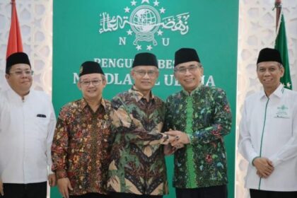 Jajaran pengurus PP Muhammadiyah saat mengunjungi kantor PBNU di Jakarta. Foto: PP Muhammadiyah