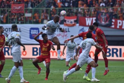 Perisja vs Persib. Foto LIB