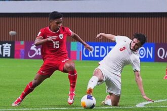 Timnas Indonesia U-20 kalah dibantai Iran U-20 dengan skor 0-3 di Stadion Shenzhen Youth Football Training Base Centre, China.