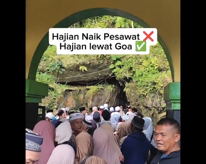 Masyarakat yang antre masuk ke dalam Goa Safarwadi. Foto: X @kegblgnunfaedh