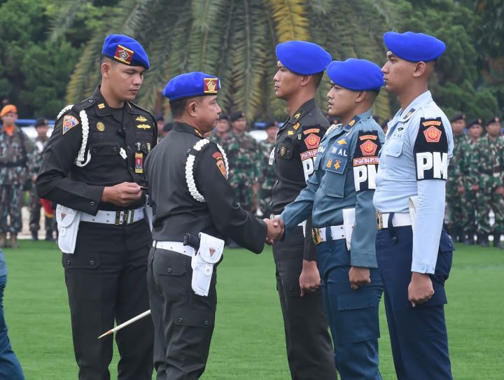 Panglima TNI Jenderal TNI Agus Subiyanto dalam upacara gelar pasukan di Lapangan Mabes TNI, Cilangkap, Jakarta Timur, Senin (10/2/2025). Foto: Puspen TNI