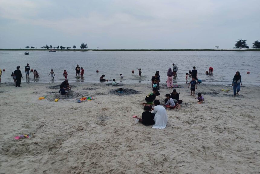 Pantai Ancol Jakarta. Foto: Joesvicar Iqbal/dok/ipol.id