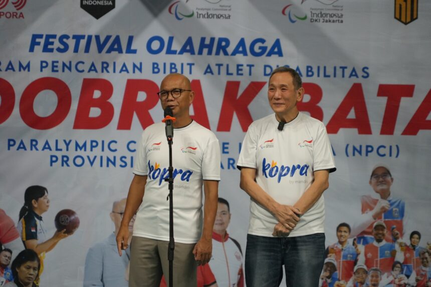 Jaksa Agung Muda Intelijen Reda Manthovani dan pengusaha Jusuf Hamka saat menghadiri sekaligus membuka Festival Olahraga Disabilitas "Mendobrak Batas" yang digelar di Lapangan Basket Gelanggang Remaja Jakarta Timur, Daerah Khusus Jakarta, Kamis (20/2/2025). Foto: Dok Puspenkum Kejaksaan Agung