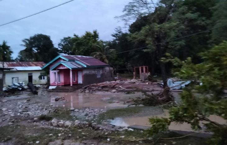 Kondisi banjir di Kabupaten Kupang, Provinsi Nusa Tenggara sejak Jumat (31/1/2025) hingga Selasa (4/2). Bencana banjir merenggut seorang warga meninggal. Foto: BPBD Kabupaten Kupang