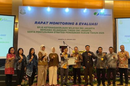 Caption: Rapat Monev BPJS Ketenagakerjaan DKI Jakarta dan Kejati DKI Jakarta.