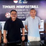 Ketua Umum Federasi Sepakbola Mini Indonesia (FSMI), Erik Tuapattinaya dalam konferensi pers di ZSC Minisoccer, Jakarta Pusat, Jakarta, Jumat (28/2/2025). Foto/Bambang