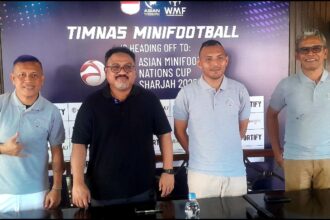 Ketua Umum Federasi Sepakbola Mini Indonesia (FSMI), Erik Tuapattinaya dalam konferensi pers di ZSC Minisoccer, Jakarta Pusat, Jakarta, Jumat (28/2/2025). Foto/Bambang