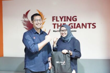Direktur Bisnis Metranet Faisal Yusuf (kiri) dan Manager Business Development Scala Mutiara Safitri (kanan). Foto: Telkom Indonesia