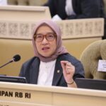 Menteri PANRB RIni Widyantini saat Rapat Dengar Pendapat dengan Komisi II DPR RI. Foto: dok Panrb