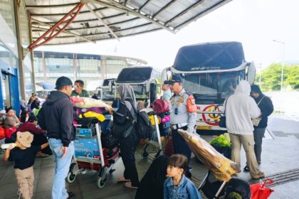 Pemudik di di Terminal Terpadu Pulogebang, Jakarta Timur. Foto: Ist