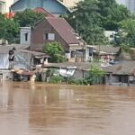 Kondisi permukiman warga di wilayah Pengadegan Timur, Kelurahan Pancoran, Kecamatan Pancoran, Jakarta Selatan, pada Senin (3/3/2025), direndam banjir. Foto: Ist