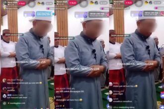 Imam salat tarawih melakukan siaran langsung di TikTok viral di media sosial. Foto: Tangkap layar X @dokiboet