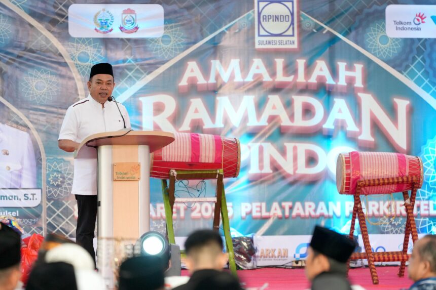 Sekretaris Daerah (Sekda) Provinsi Sulawesi Selatan, Jufri Rahman, membuka kegiatan Amaliah dan Bazar Ramadan Apindo yang digelar di pelataran parkir PT. Telkom, Jalan AP Pettarani, Makassar, Sabtu, 8 Maret 2025.