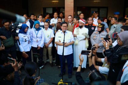 BPJS Ketenagakerjaan kolaborasi bersama pemerintah provinsi DKI Jakarta salurkan donasi berupa makanan matang untuk Pengungsi yang terkena dampak bencana banjir. Bantuan tersebut diserahkan langsung oleh Gubernur DKI Jakarta Pramono Anung di Salah satu pos pengungsian warga di GOR Otista, Jakarta Timur.